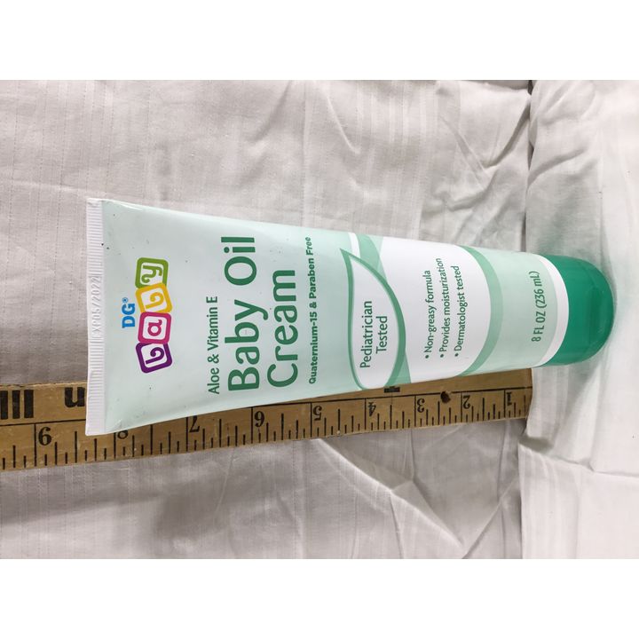 DG Baby Aloe & Vitamin E Baby Oil Cream 8 Oz. Exp: 05/2022