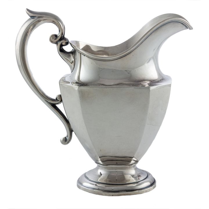 An American Art Deco sterling water pitcher, Wm Wise & Son