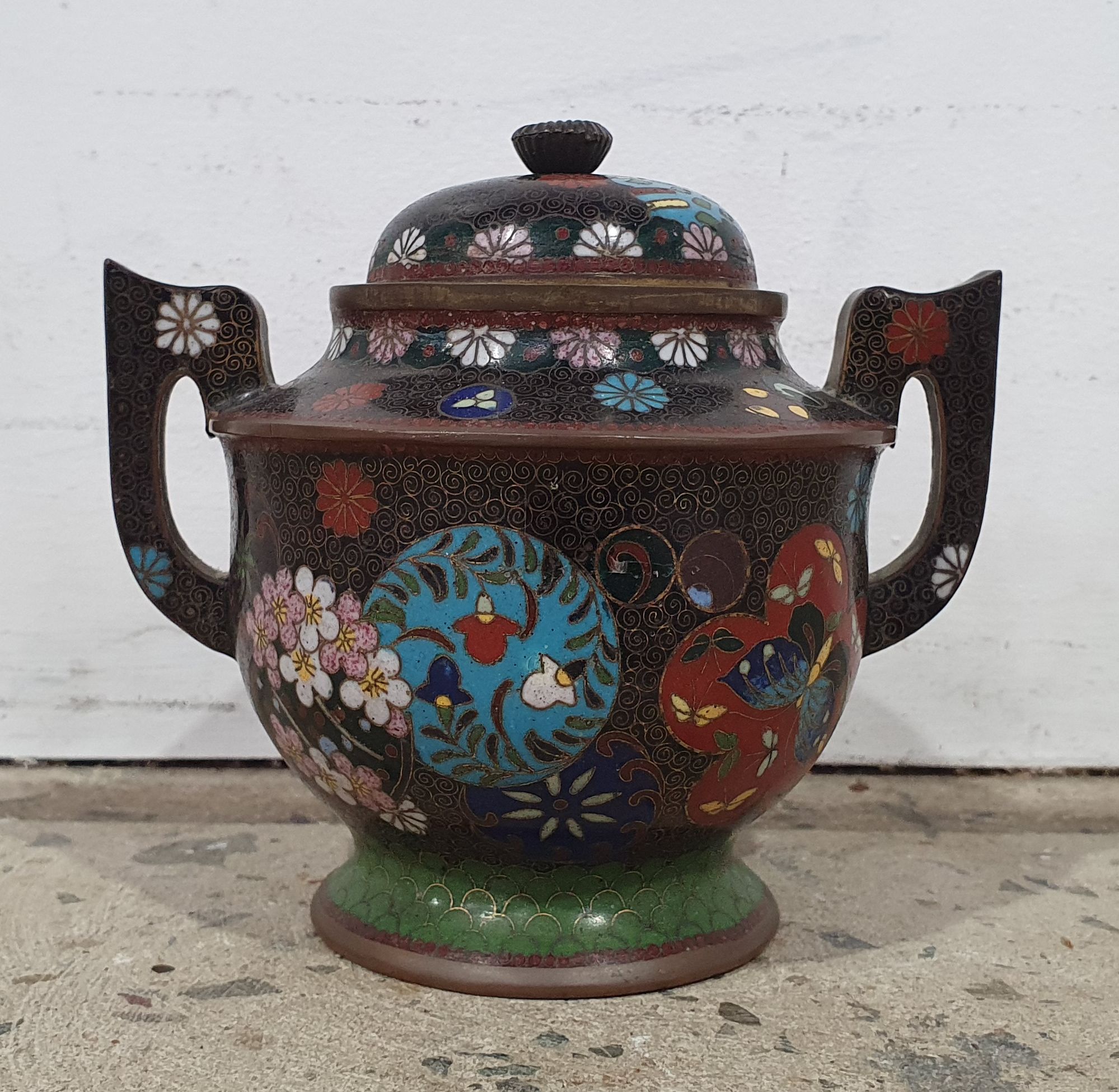 A Japanese Cloisonne Twin-Handled Covered Censer
