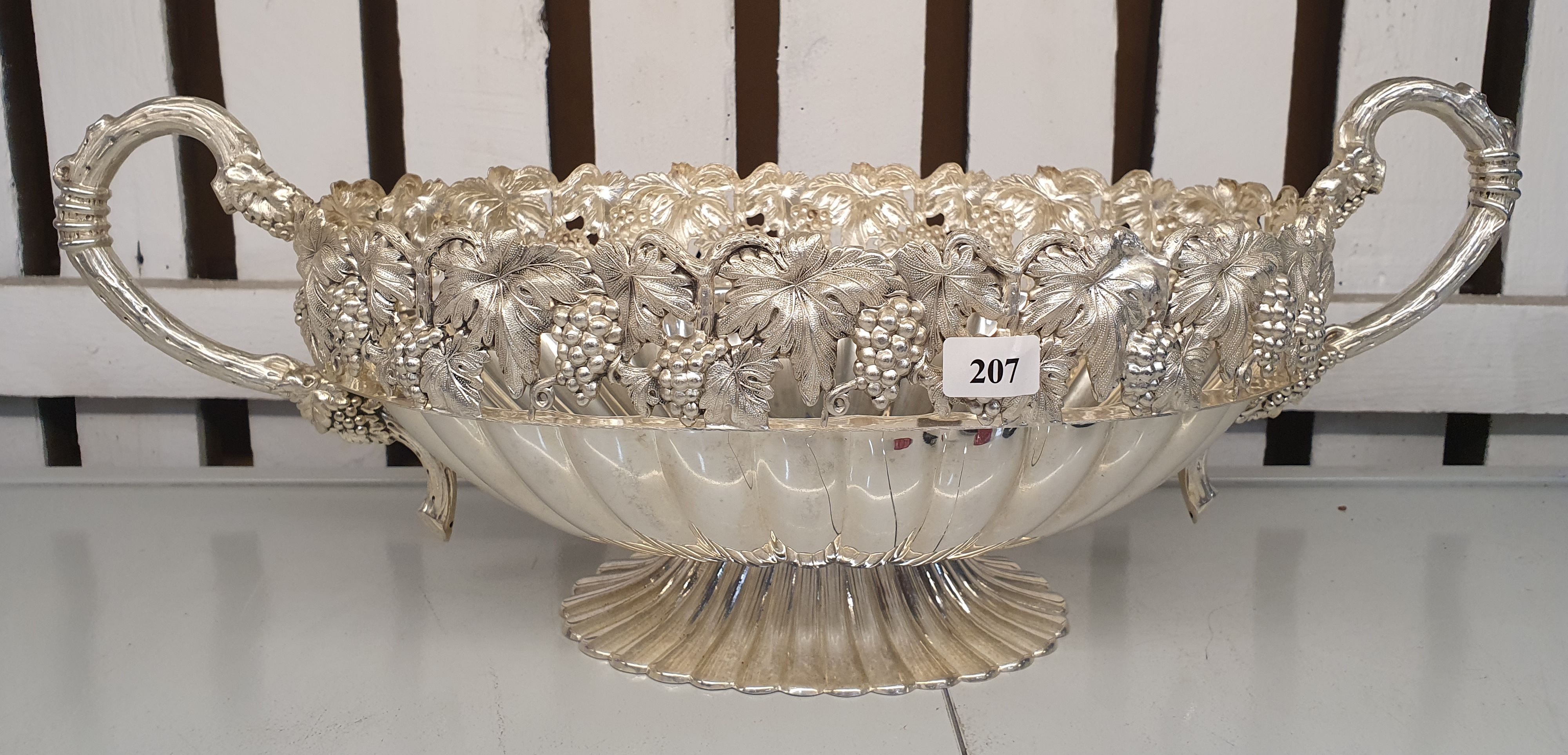 207 · AN IMPRESSIVE SILVERPLATE CENTREPIECE COMPORT