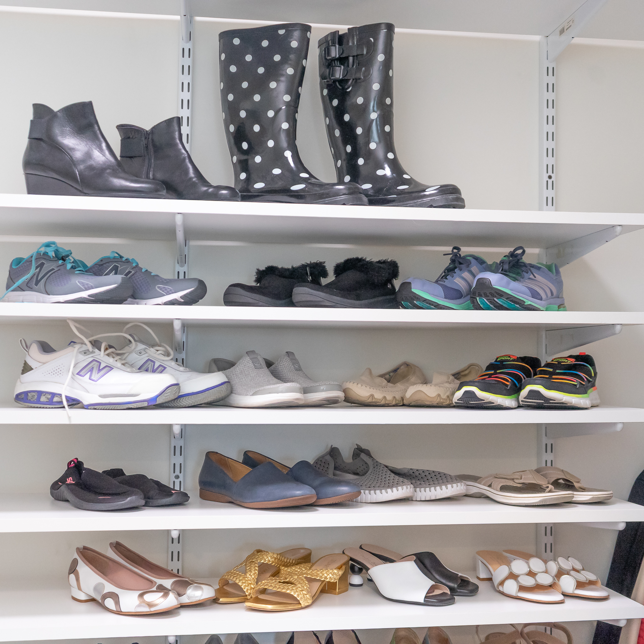 Ladies Shoes and Boots | Harritt Group, Inc