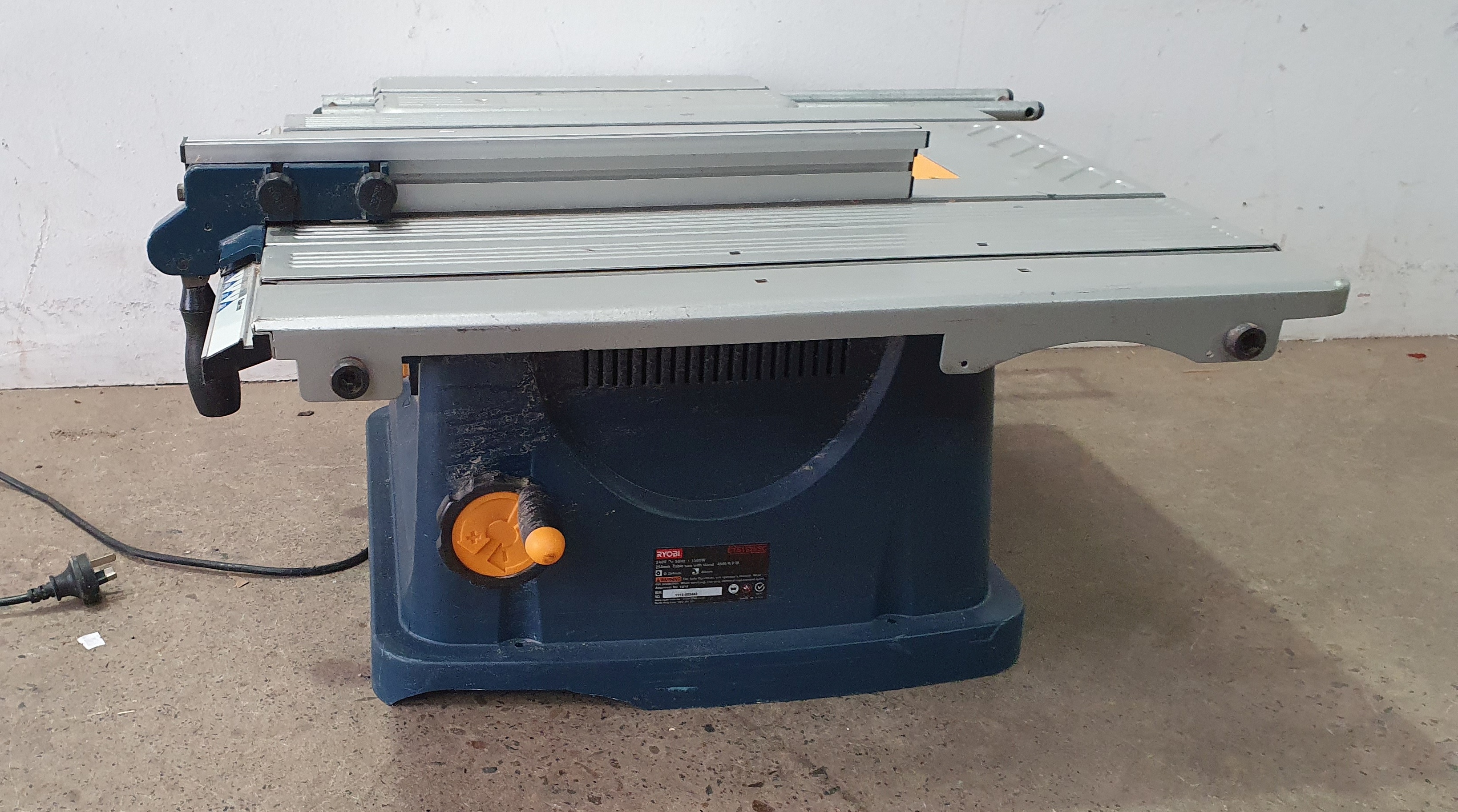 A RYOBI BENCH SAW