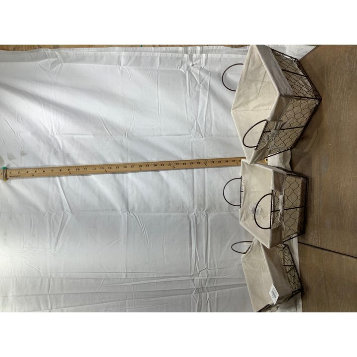 Buying (3) Fancy That Gift And D�cor Rectangle Wire Lined Baskets