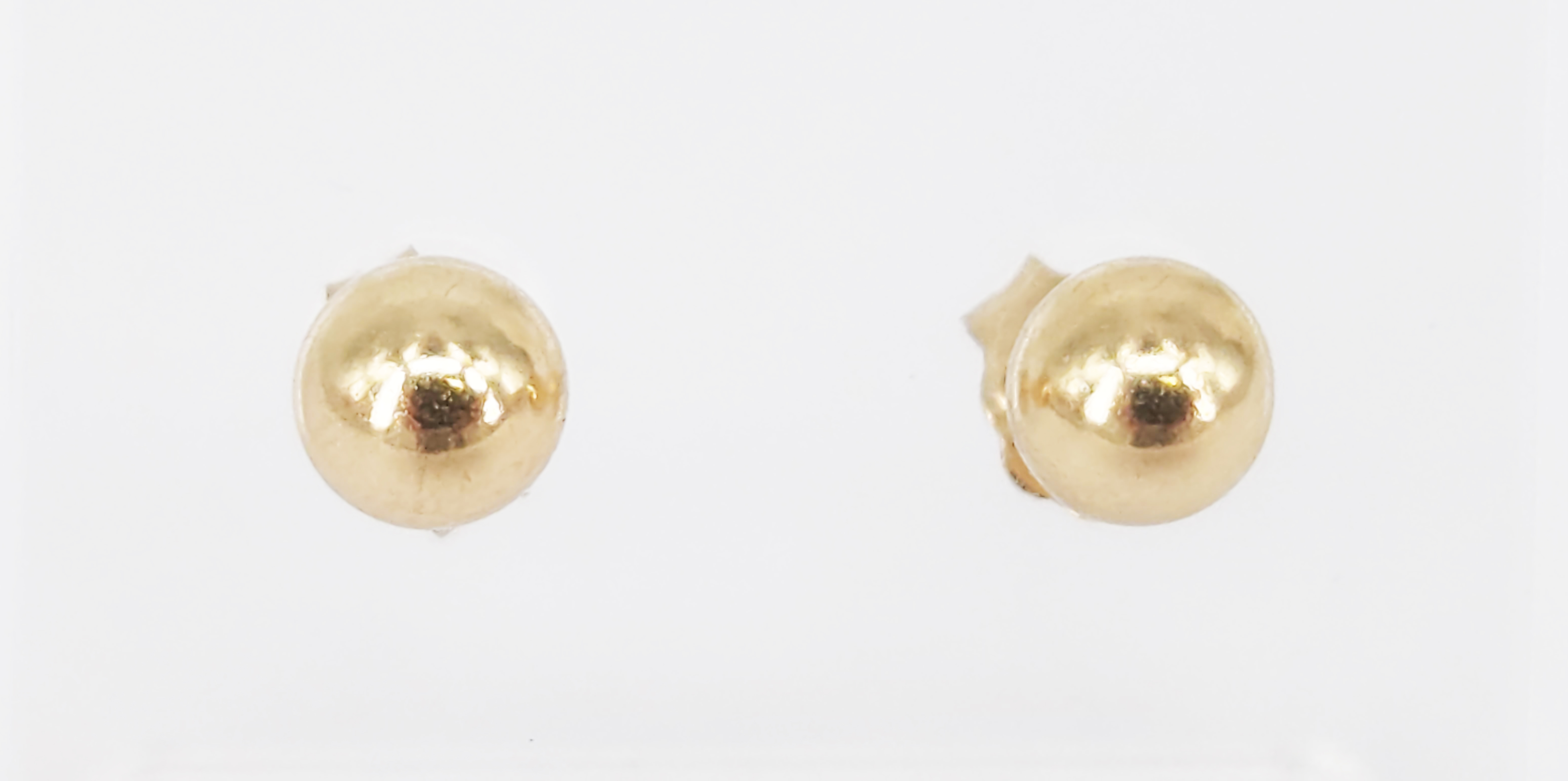 341 · A PAIR OF 9ct YELLOW GOLD BALL EARRINGS