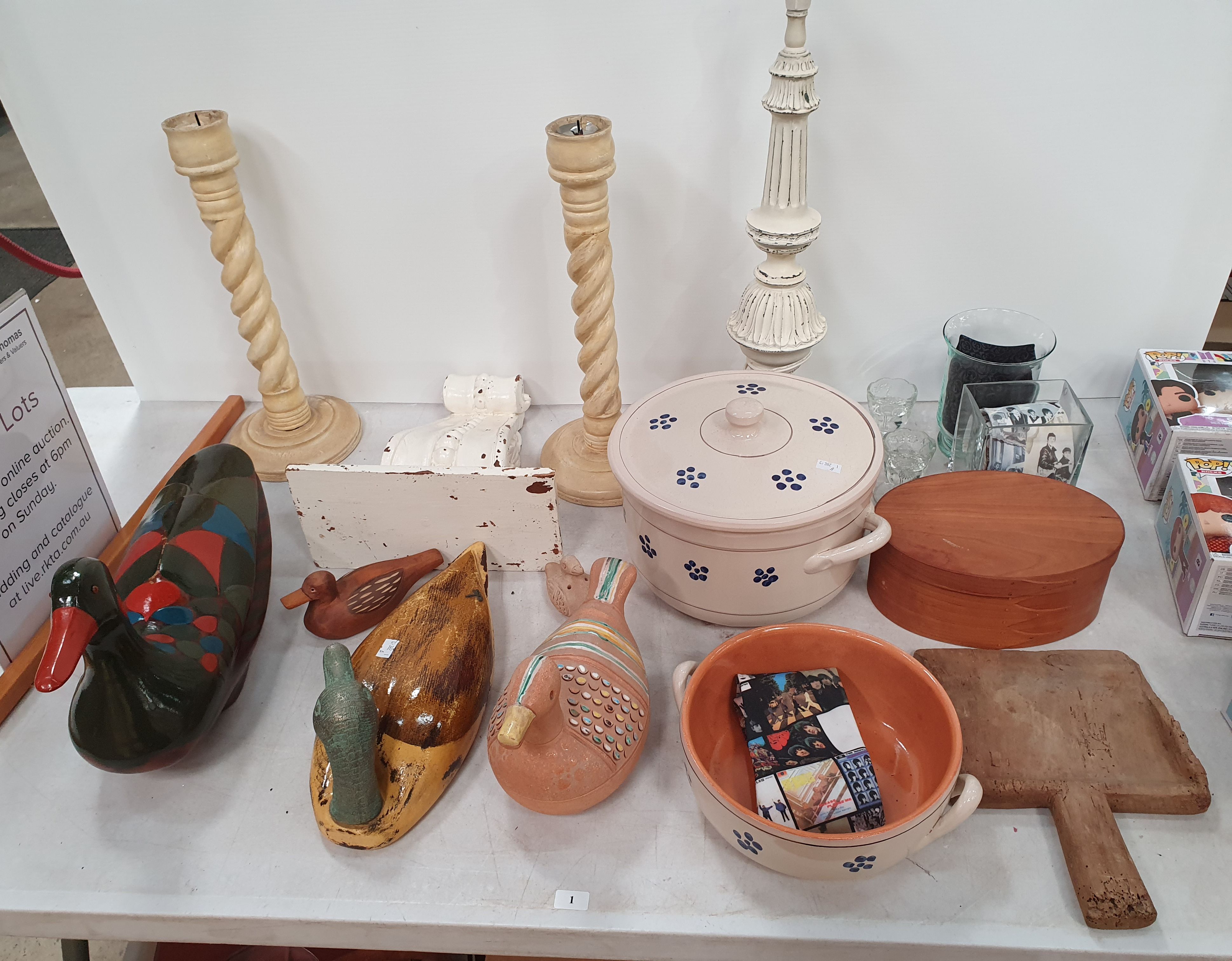 1 · A GROUP OF VARIOUS ITEMS