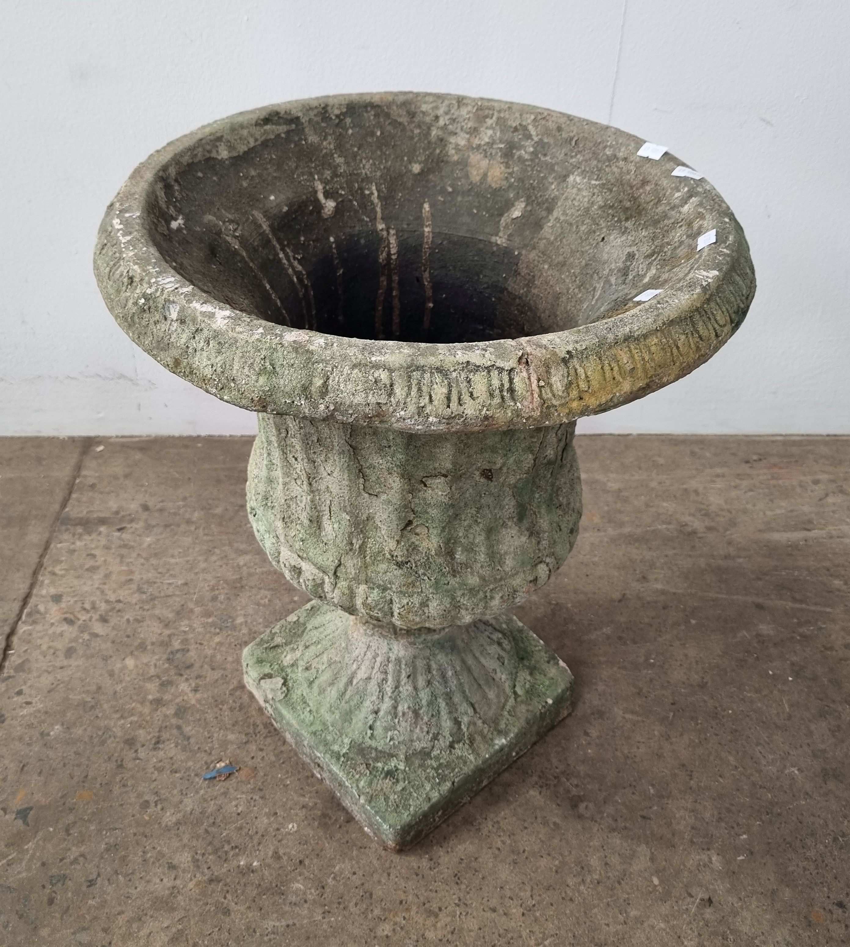 1106 · A DECORATIVE TERRACOTTS URN