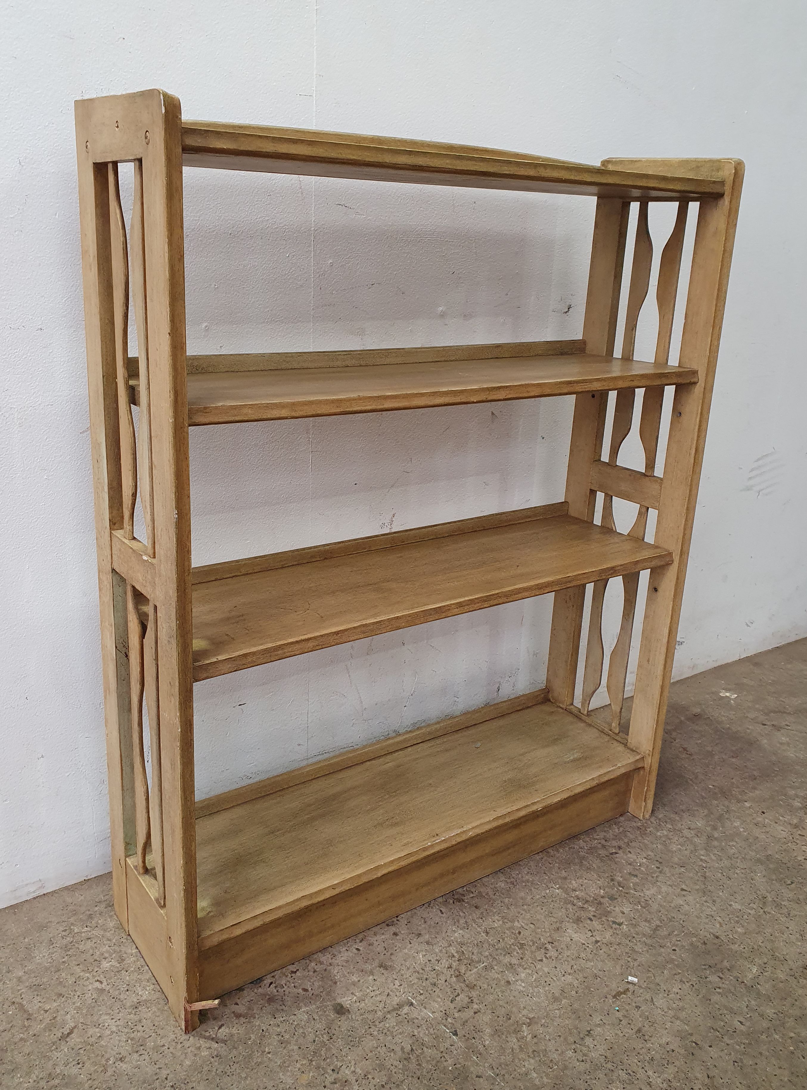 A Four Teir Shelf
