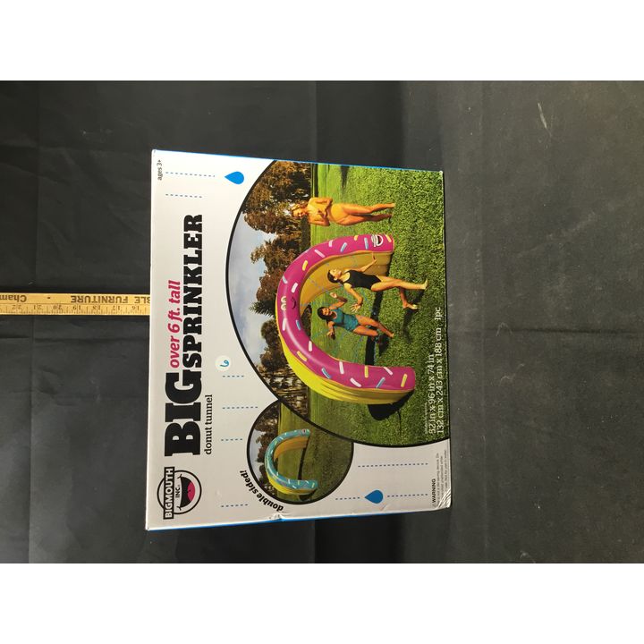 BigMouth Big Sprinkler (over 6ft tall) Donut Tunnel